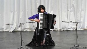 Фокстрот "ЦВЕТУЩИЙ МАЙ" ("ДЕССАУ") обр. В.КОВТУНА Играет ЕВГЕНИЯ БУРЯКОВА (аккордеон)