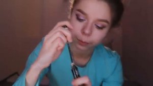 АСМР ТЫ НОЧУЕШЬ У МЕНЯ  забота и макияж от подруги (ролевая игра)