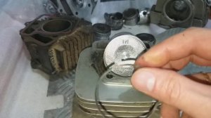Правильная установка поршневые колец на двигатель питбайка