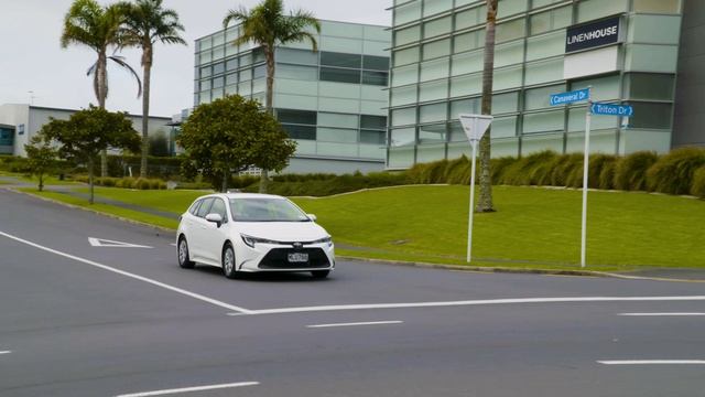 2020 Toyota Corolla range смотреть онлайн