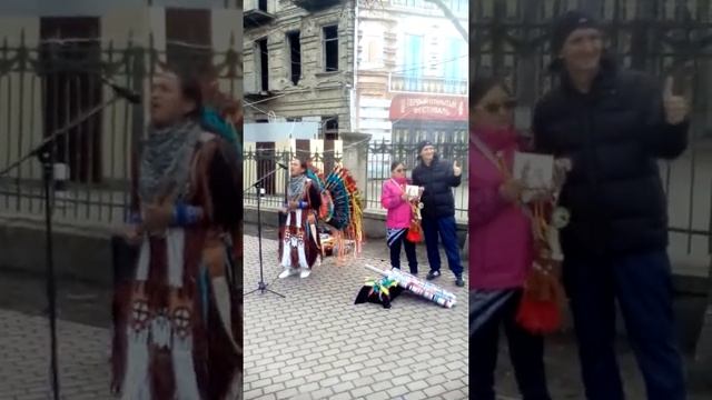 Прикольный индеец