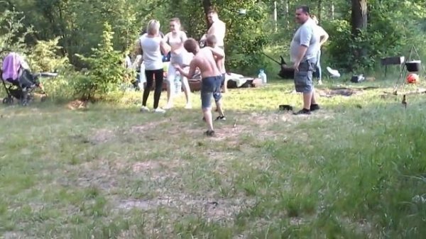 На природе зажигают