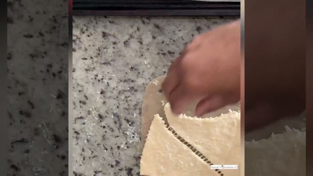 Air Fryer Croissant Rolls with Spinach & Ricotta filling - Recipe link in description смотреть онлайн