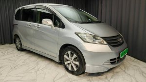 Обзор Honda Freed 2010