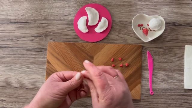 Ліплення «Вареники». Молодша група. Вихователь: Дрозд С.І. смотреть онлайн