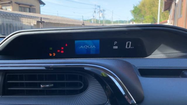 TOYOTA　AQUA　2017年ハイブリッドシステム開始 смотреть онлайн