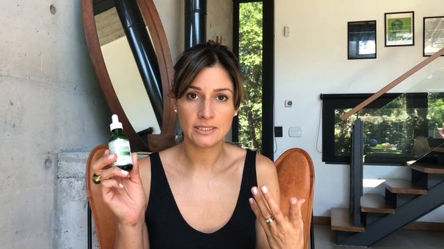LuxeOrganix FAQs - What does the Kakadu Vitamin C Brightening Serum smell like? смотреть онлайн