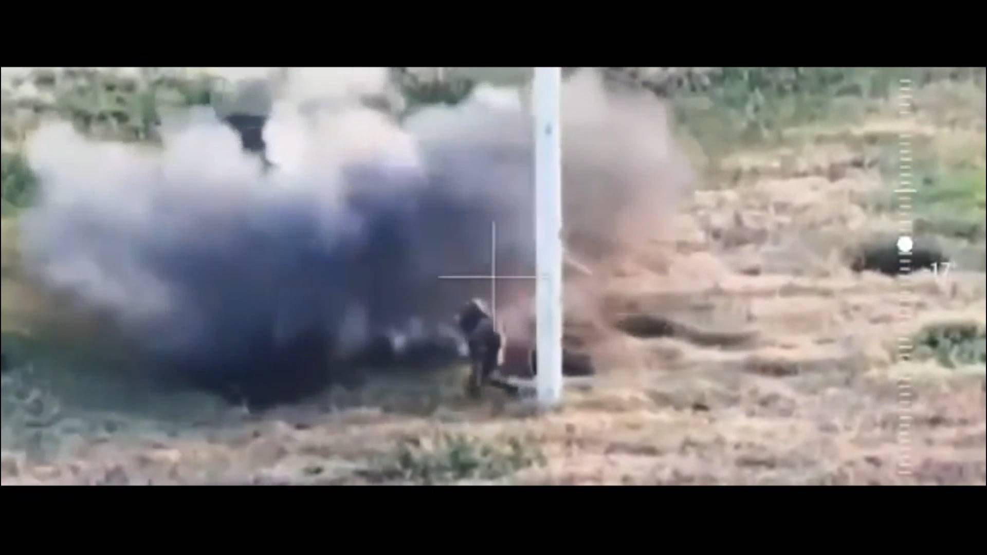 Российские бойцы против FPV-дронов. Укровояка с камнем против дрона смотреть онлайн