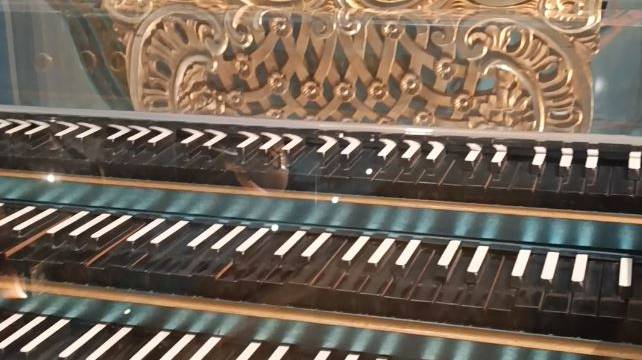 3-х мануальный клавесин смотреть онлайн