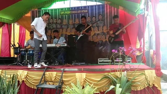 SUPER EMAK di puskesmas air hitam (ADA DIA cover by. Avita Nada) смотреть онлайн