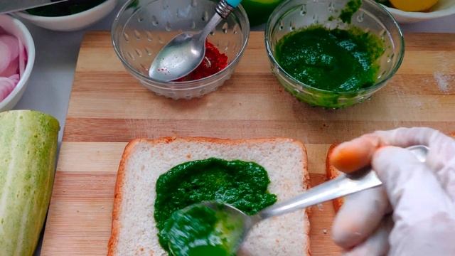 TOASTED BREAD SANDWICH WITH LESS INGREDIENTS | NO OVEN | NO CHEESE #BREADSANDWICH #BREADTOAST смотреть онлайн
