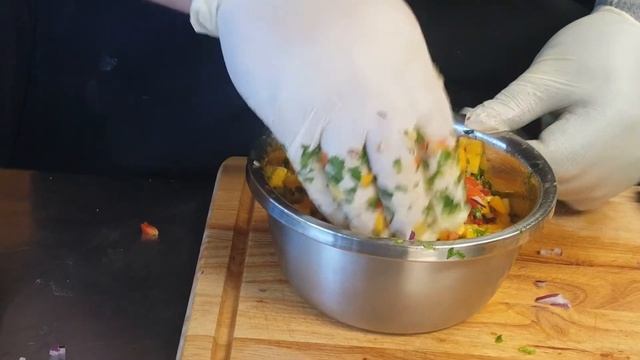 Hawaiian Shrimp Tacos With Cilantro Lime Rice смотреть онлайн