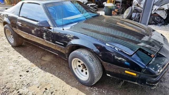 1986 Pontiac Firebird Knight Rider Project. #pontiac #pontiacfirebird #carrestoration #montana смотреть онлайн