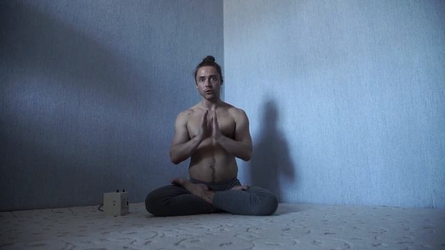 Before Meditation - Vocal Warm Up and Tempo Explained смотреть онлайн