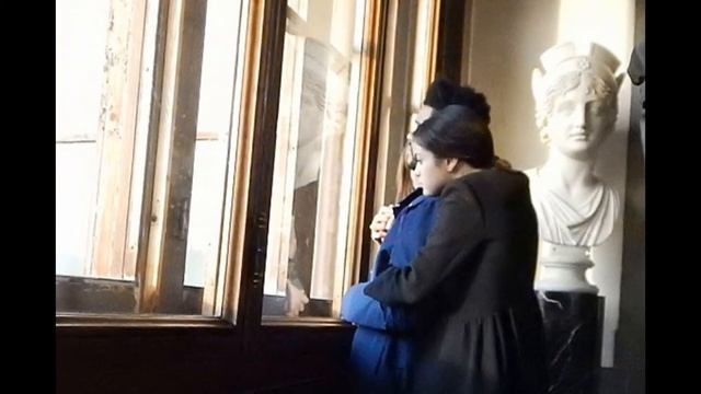 Selena Gomez and The Weeknd can't keep their hands to themselves on romantic trip to Italy смотреть онлайн
