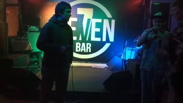 Районная Фракция - Куплет (Глупый Ньютон) (04.04.14 Seven Bar_ смотреть онлайн