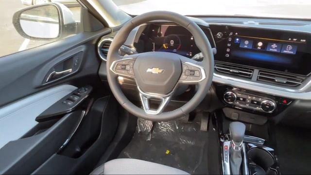 2024 Chevrolet Trax LT Sport Utility Woodhaven Trenton Wyandotte Taylor Riverview Southgate. смотреть онлайн