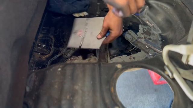 Mx5 miata duck tail wing paint and install and r32 skyline fuel tank upgrade! смотреть онлайн