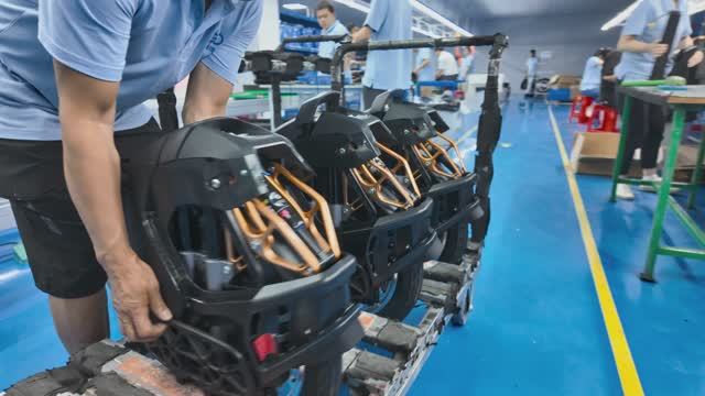 Экскурсия на завод моноколес в Китае. Обзор моноколеса Kingsong F22