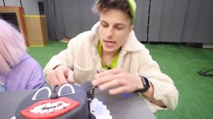 Я ПОЗВОНИЛ КАРТУН КЭТУ И КАРТУН ДОГУ В 3:00 НОЧИ