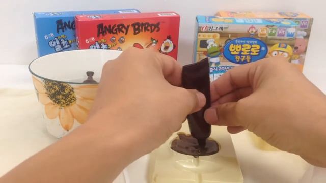 Popin Cookin Angry Birds Unboxing Review 포핀쿠킨 앵그리 버드 얼려먹는 초코만들기-해태 смотреть онлайн