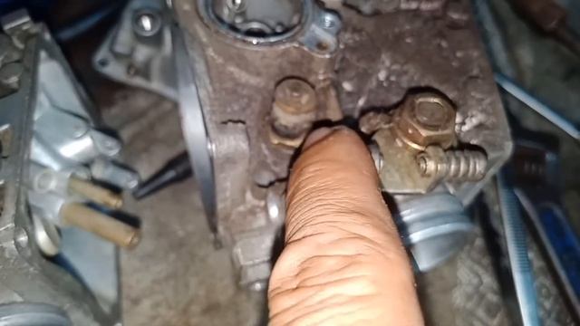 DRAGSTAR 400 CARBURETOR RESTORATION смотреть онлайн