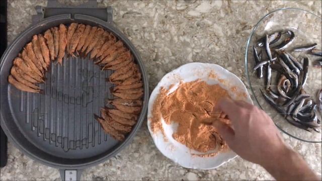 Biberli hamsi tava - Paprikás haltál (Paprika nélkül is kiváló) смотреть онлайн