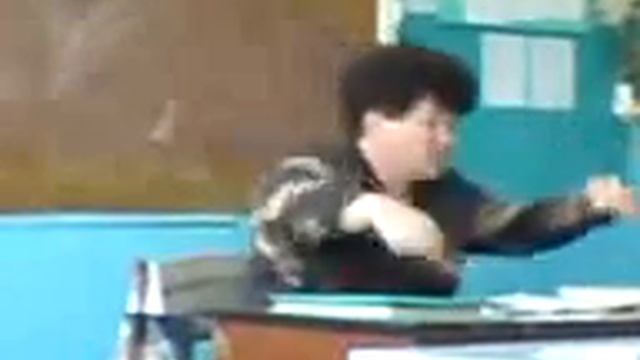 Училка поёт реп.avi смотреть онлайн