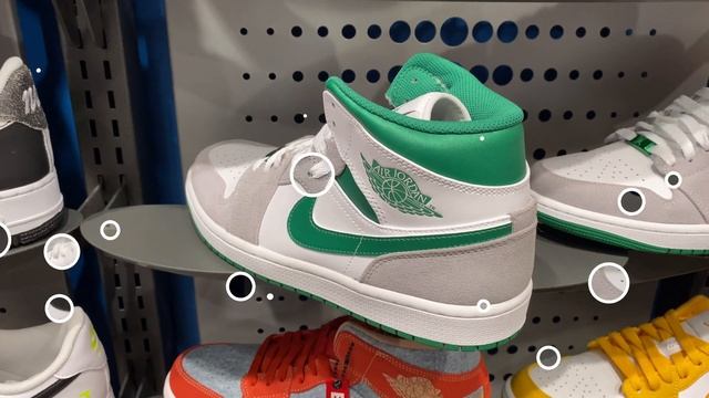 Air Jordan 1 Mid (White/Neutral Grey/Lucky Green) смотреть онлайн