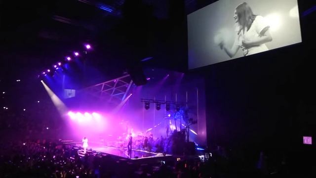 Lana Del Rey - "Born To Die" (Palacio de Vistalegre - Madrid) смотреть онлайн
