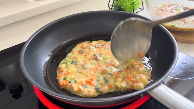 What to do with leftover fish?Healthy Leftover Fish Egg Roll recipe/ Sarap bes! #omelette смотреть онлайн