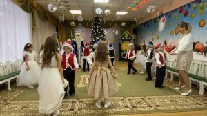 «Новогодняя полька» автор Арина Чугайкина