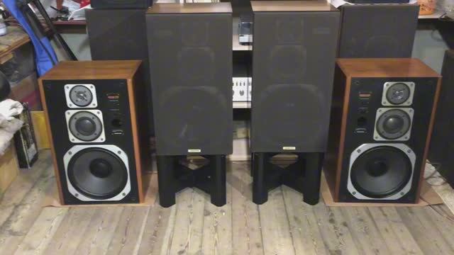 Onkyo Monitor 100R смотреть онлайн