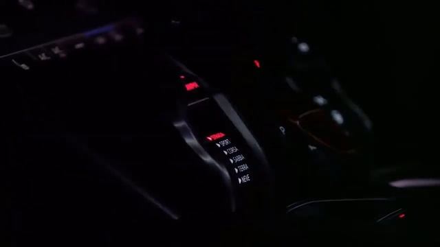 2019 Lamborghini Urus, features a 4.0 liter V8 twin-turbo engine смотреть онлайн