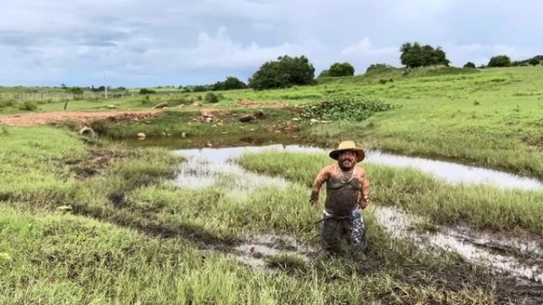 PILILIU TOMOU BANHO DE LAMA DE LEÔNCIO E FICA FURIOSO 🤣 | PILILIU DA RESENHA