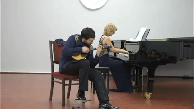 А.Давтян Фантазия на темы из оперы Дж.Верди "Травиата" Артём Давтян-домра, Татьяна Кугаевская- ф-но