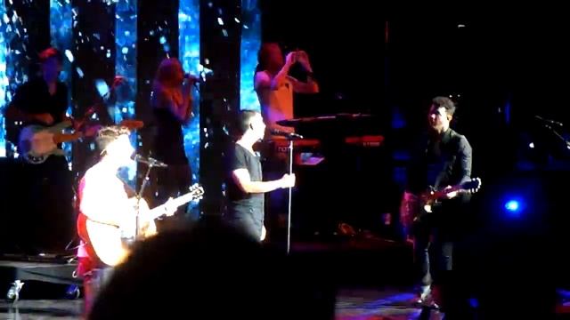 Jonas Brothers- Neon