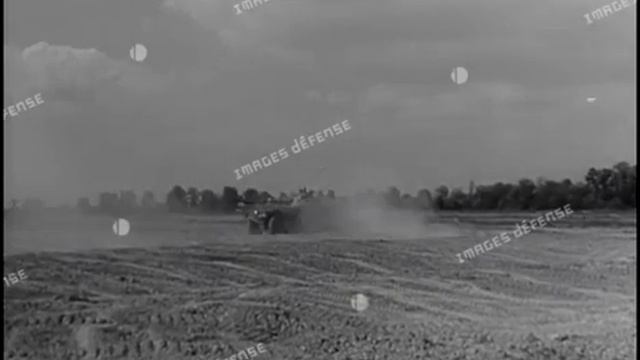 Демонстрация мобильности и авиатранспортабельности Panhard EBR. 1950г. смотреть онлайн