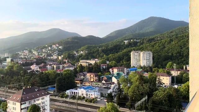 Лазаревское//Сняли номер с видом на море почти за бесплатно смотреть онлайн