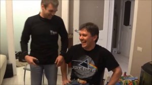 Испытание электрошокера на мне