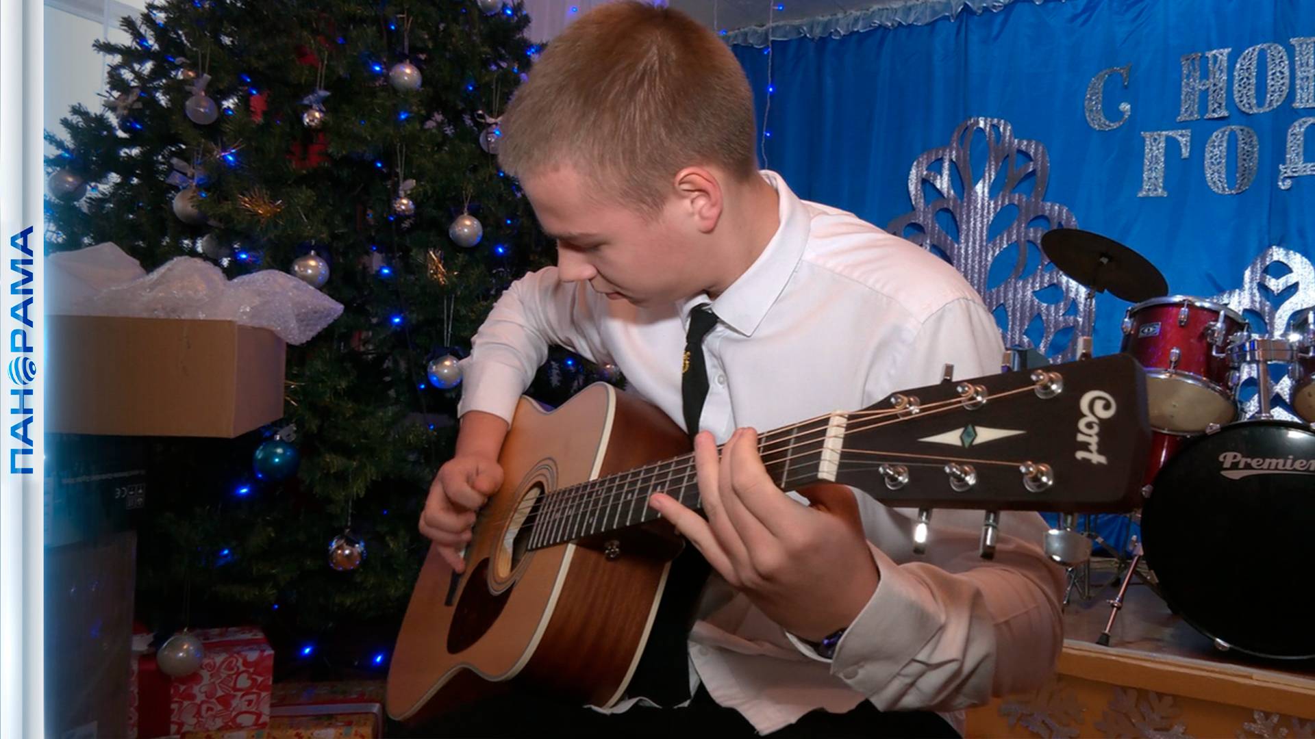 Дом детского творчества города Кировское пополнился музыкальными инструментами! смотреть онлайн