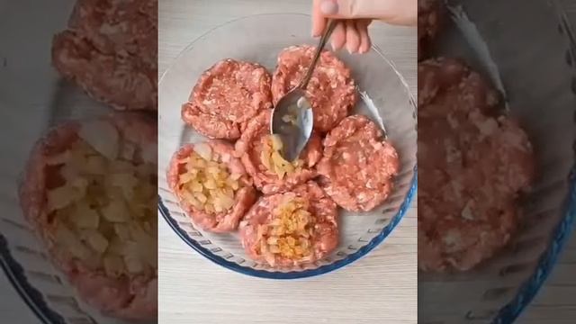 Гнезда из фарша с сыром и помидорами смотреть онлайн