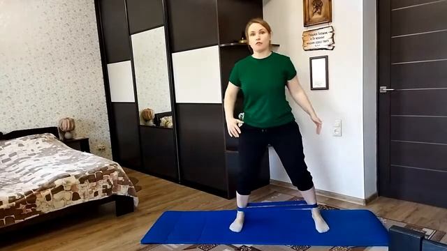 Упражнения для ног и ягодиц с фитнес-резинкой смотреть онлайн