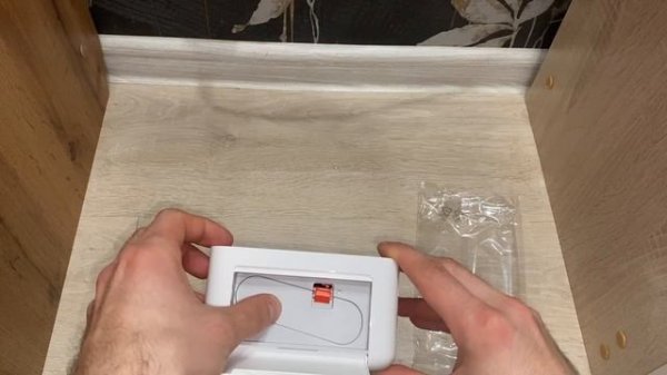 Установка катриджа для  фотопринтера Xiaomi Instant Photo Printer