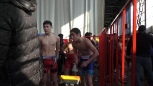 Взвешивание борцов до 16 лет.