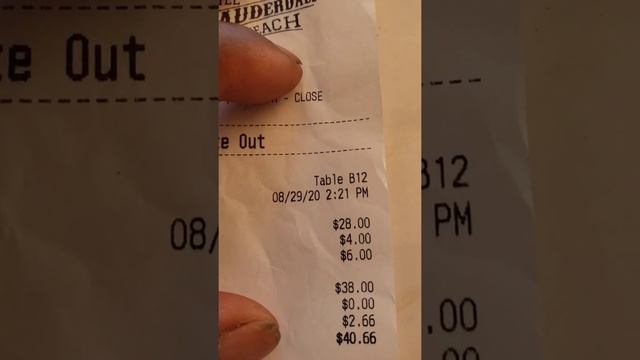 The Price U Pay For 2 Bacon Cheeseburger AT THE BEACH | FORT LAUDERDALE BEACH смотреть онлайн