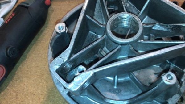 Вариатор снегоход Рысь замена. Ремкомплект и нюансы при замене