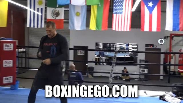 CANELO ALVAREZ FIGHTING KOVALEV AT NATURAL WEIGHT "HE'S 175 MAYBE 180 LBS" SAYS KOV смотреть онлайн