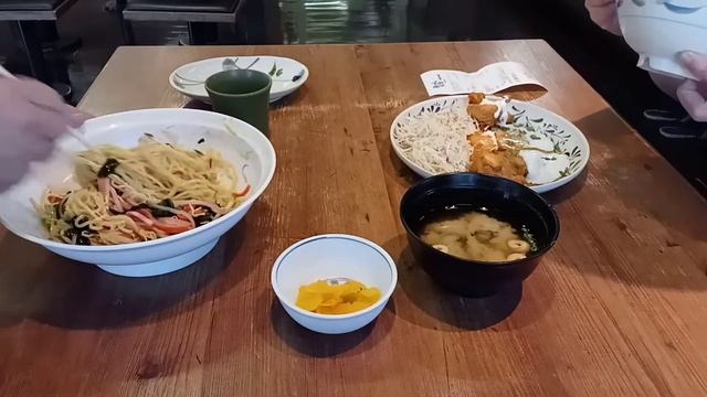 Hiyashi Chuka, Chicken Nanban and Yakisoba смотреть онлайн