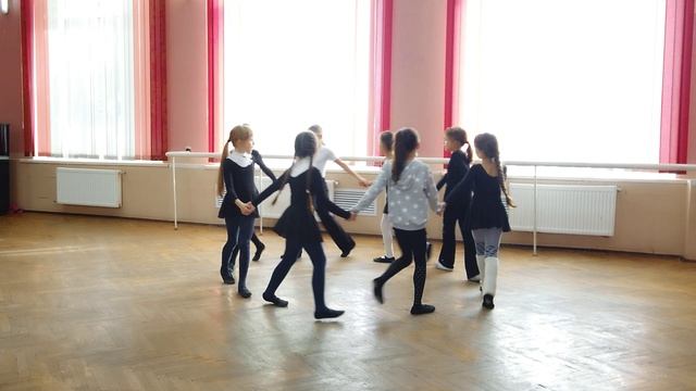 Новогодний хоровод , Топ топ, хлоп хлоп Подвижные игры смотреть онлайн